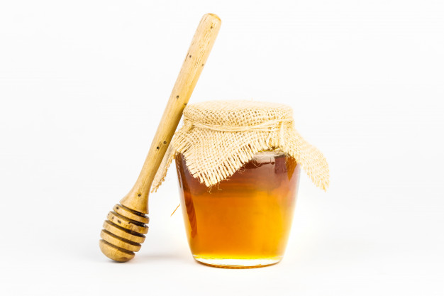 La crema de maicena a con miel elimina el exceso de grasa en la cara